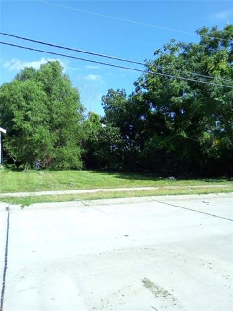 Photo of 2326 Lamanche Street St, New Orleans, LA 70117 (MLS # NO2548052)