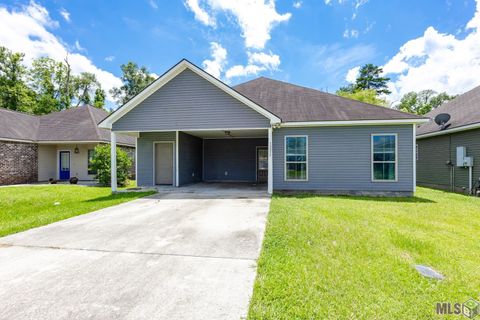 Photo of 10830 Field Pointe Dr Dr, Denham Springs, LA 70726 (MLS # BR2026009514)