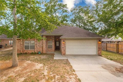Photo of 4 Maroon Drive, Picayune, MS 39466 (MLS # NO2549917)