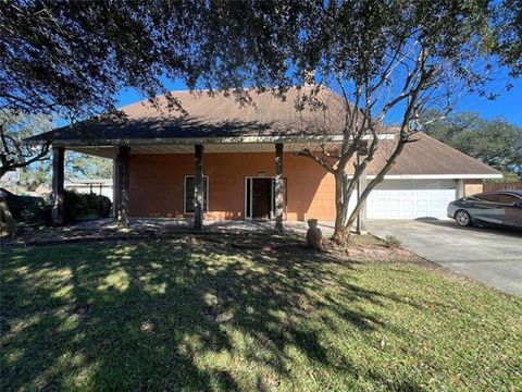 Photo of 53525 Stone Street, White Castle, LA 70788 (MLS # NO2546106)