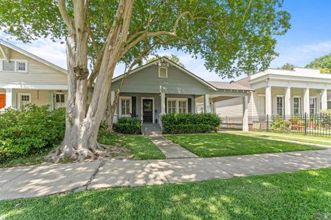 Photo of 2151 Oleander St St, Baton Rouge, LA 70806 (MLS # BR2026007593)