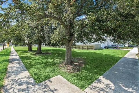 Photo of 1625 Schnell Drive, Arabi, LA 70032 (MLS # NO2574114)