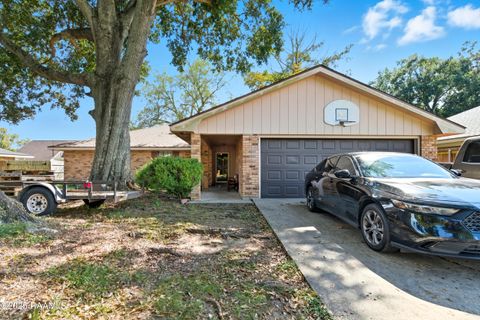 Photo of 210 Sandalwood Drive, Lafayette, LA 70507 (MLS # 2500004880)
