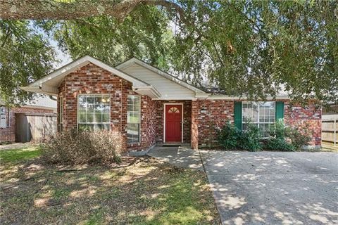 Photo of 142 Star Place, Belle Chasse, LA 70037 (MLS # NO2547518)