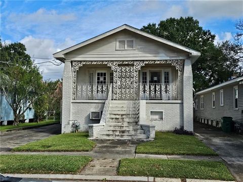 Photo of 119 Hesper Avenue Ave, Metairie, LA 70005 (MLS # NO2552232)