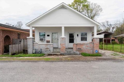 Photo of 1022 Harrison Street St #2, Thibodaux, LA 70301 (MLS # NO2549557)