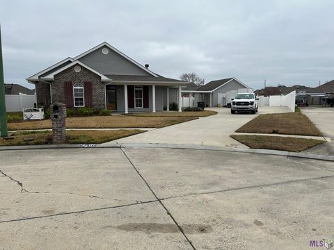 Photo of 117 Windsor St, Houma, LA 70360 (MLS # BY2026002844)