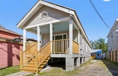 Photo of 3915 N Rocheblave Street St, New Orleans, LA 70117 (MLS # NO2555915)