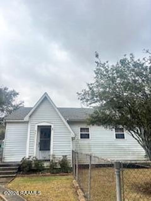 Photo of 621 Saint Thomas Street, Lafayette, LA 70506 (MLS # 2600001031)