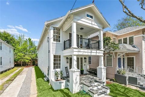 Photo of 7605 Hampson Street St, New Orleans, LA 70118 (MLS # NO2548064)