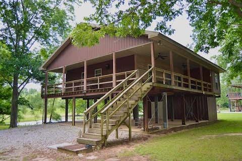 Photo of 122 Hollywood Boulevard BLVD, Marksville, LA 71351 (MLS # CN2563302)