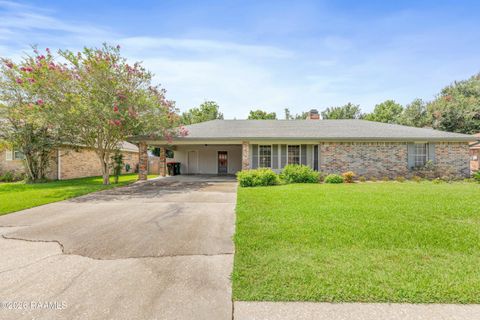 Photo of 809 W Bonaire Drive, Lafayette, LA 70506 (MLS # 2600006435)