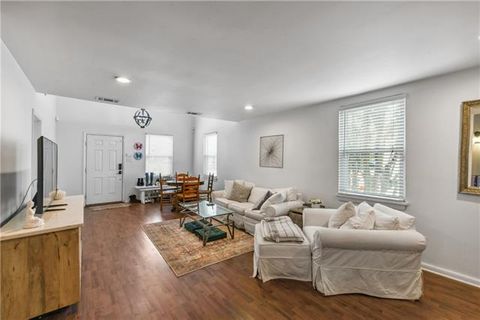 Photo of 4843 Coliseum Street St, New Orleans, LA 70115 (MLS # NO2544876)