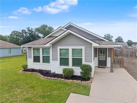 Photo of 42298 Joshua Drive Dr, Ponchatoula, LA 70454 (MLS # NO2554491)