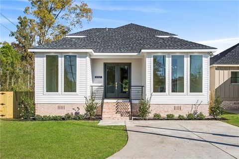 Photo of 2337 Orleans Street, Mandeville, LA 70448 (MLS # NO2543298)