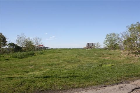 Photo of 301 Lakeview Drive, Slidell, LA 70458 (MLS # NO2549031)