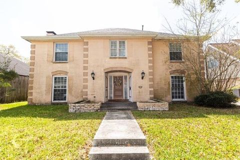 Photo of 3735 Pin Oak Avenue Ave, New Orleans, LA 70131 (MLS # NO2547874)