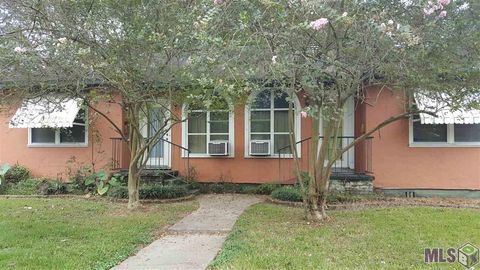 Photo of 2148 Stanford Ave Ave, Baton Rouge, LA 70808 (MLS # BR2026009798)