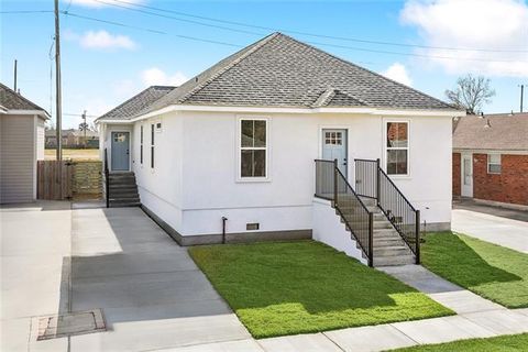 Photo of 3521 Kings Drive, Chalmette, LA 70043 (MLS # NO2543240)