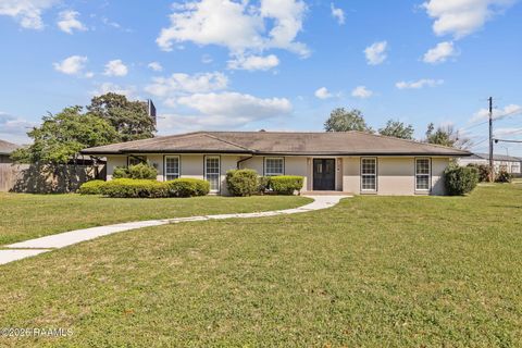 Photo of 121 Beverly Drive, Lafayette, LA 70503 (MLS # 2600000327)
