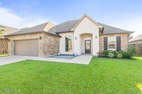 Photo of 111 Chloe Street, Broussard, LA 70518 (MLS # 2500002022)