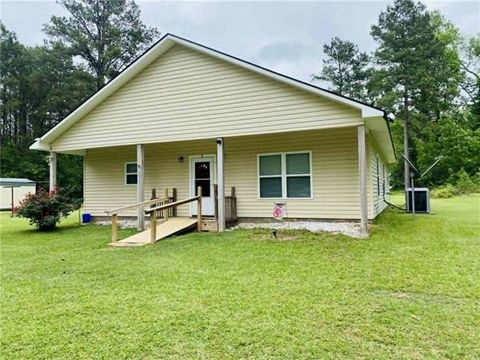 Photo of 199 Shadow Road RD, Bentley, LA 71407 (MLS # CN2556664)