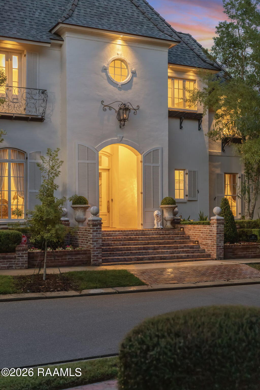 104 Ravenswood Lane