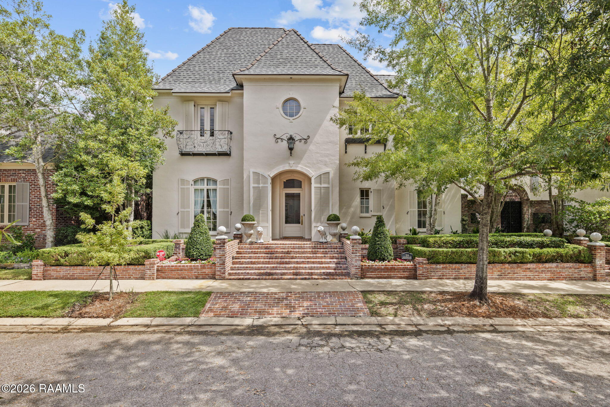 104 Ravenswood Lane