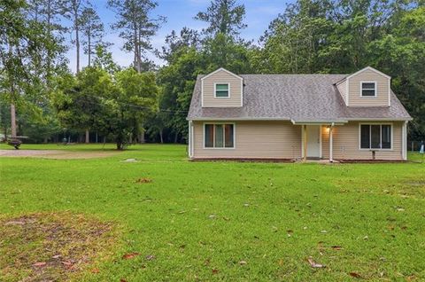Photo of 28555 Miss Lou Street St, Lacombe, LA 70445 (MLS # NO2551476)
