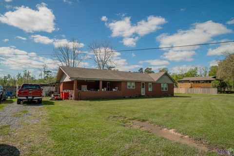 Photo of 18622 Old Ferry Rd Rd, Maurepas, LA 70449 (MLS # BR2026011042)