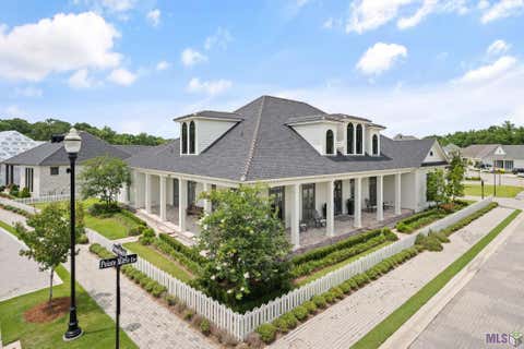 Photo of 14651 Cottage Bend Dr DR, Baton Rouge, LA 70820 (MLS # BR2026010457)