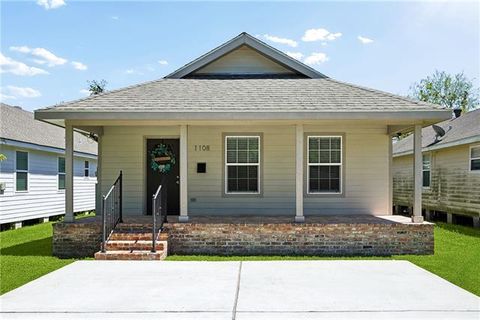 Photo of 1108 Compromise Street St, Kenner, LA 70062 (MLS # NO2551473)