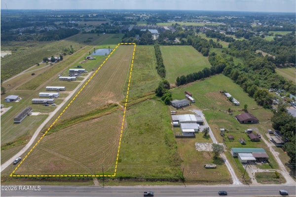 1800 W GLORIA SWITCH RD, CARENCRO, LA 70520 - Image ce1d4bd84c35655ee77aeabaf2749ecb/372100620