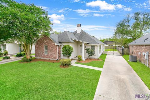 Photo of 10436 Springpark Ave Ave, Saint George, LA 70810 (MLS # BR2026006305)