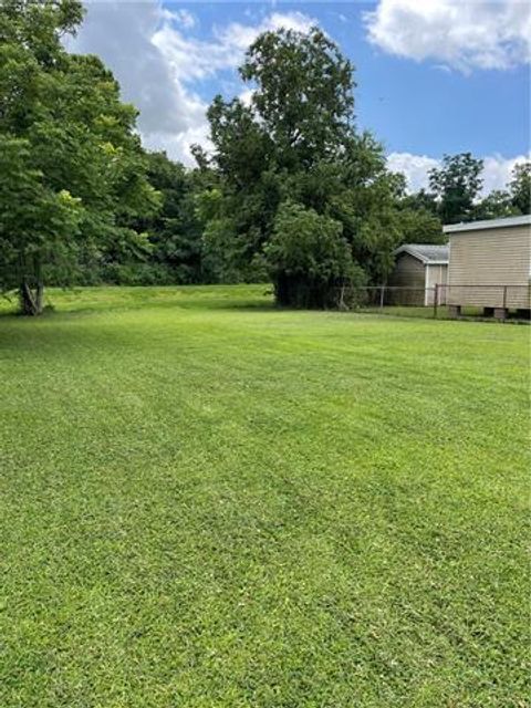 Photo of 519 Center Street, Arabi, LA 70032 (MLS # NO2569236)