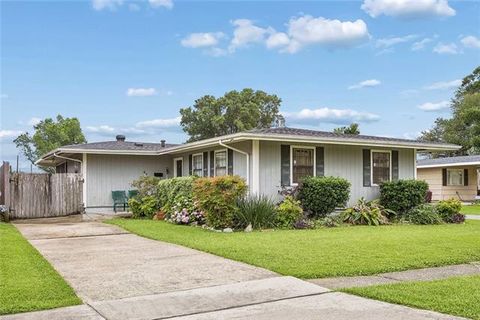 Photo of 6204 Loraine Street ST, Metairie, LA 70003 (MLS # NO2558727)