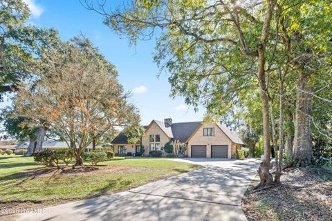 Photo of 5308 Shoreline Drive, New Iberia, LA 70563 (MLS # 2500006435)