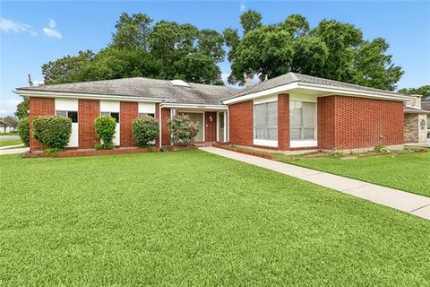 Photo of 2000 Madison Street ST, Metairie, LA 70001 (MLS # NO2548324)