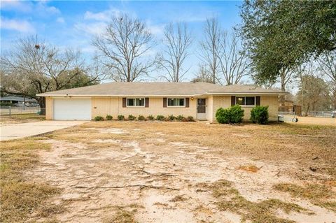 Photo of 1022 2nd Street, Dry Prong, LA 71423 (MLS # CN2543159)