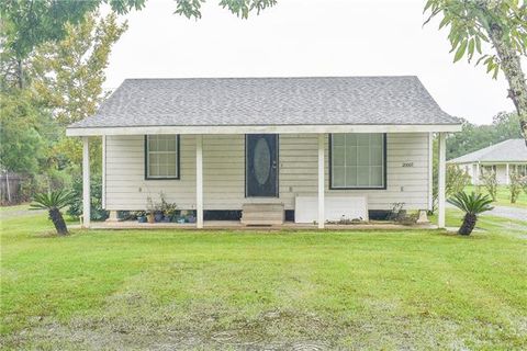 Photo of 20069 Esterbrook Road, Ponchatoula, LA 70454 (MLS # NO2542279)