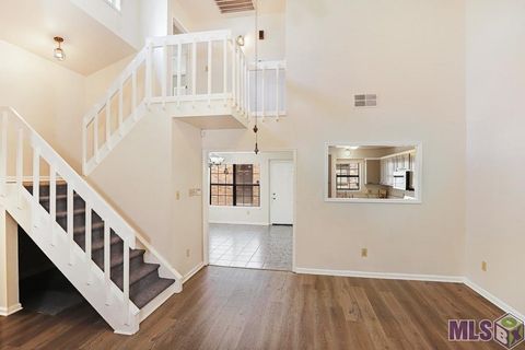 Photo of 3421 Oneal Ln #A, Baton Rouge, LA 70816 (MLS # BR2026006628)