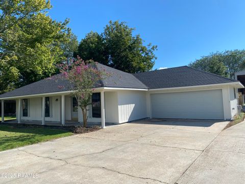 Photo of 815 College Drive, New Iberia, LA 70560 (MLS # 2500003710)