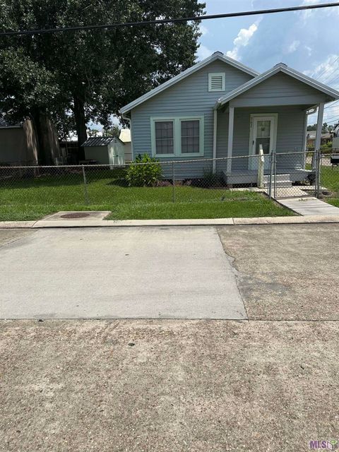 Photo of 302 Palm Ave Ave, Houma, LA 70364 (MLS # BY2026008794)