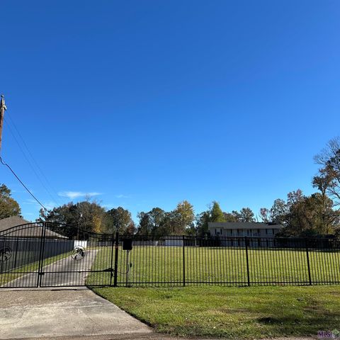 Photo of 3833 Valentine Rd Rd, Baton Rouge, LA 70816 (MLS # BR2025022302)
