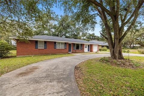 Photo of 445 S 5th Street St, Ponchatoula, LA 70454 (MLS # NO2556229)