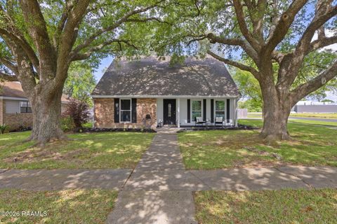 Photo of 100 Presbytere Parkway, Lafayette, LA 70503 (MLS # 2600002718)