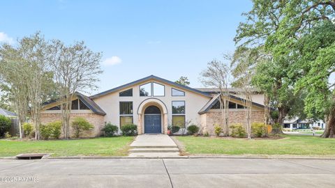 Photo of 16 Duperier Oaks Drive, New Iberia, LA 70563 (MLS # 2500005550)