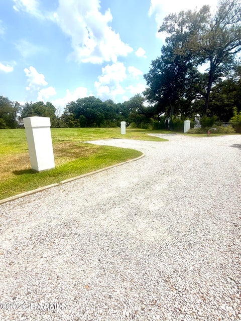 Photo of 121 Shipley Drive, Lafayette, LA 70503 (MLS # 2600008138)