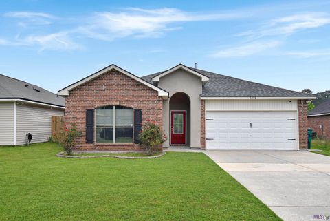 Photo of 23592 Country Manor Ave Ave, Denham Springs, LA 70726 (MLS # BR2026008569)