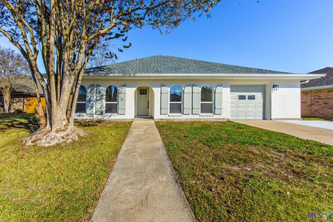 Photo of 2902 Creole Dr Dr, Houma, LA 70364 (MLS # BY2025022897)
